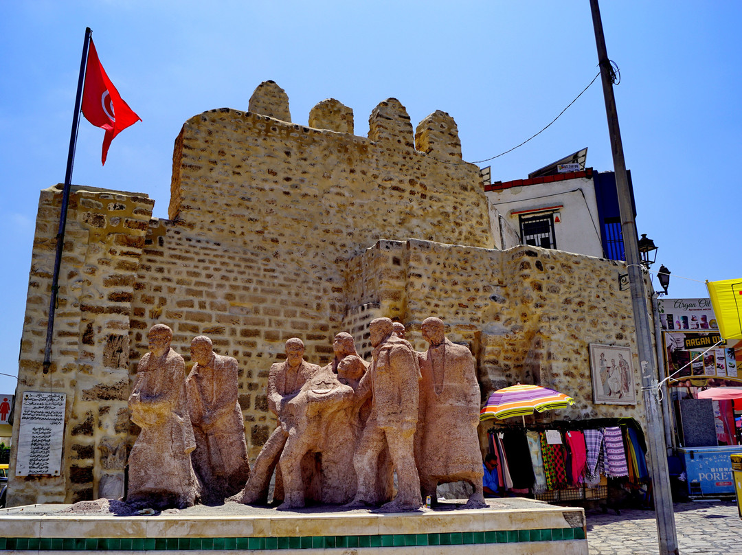 Martyrs Monument-苏塞必去景点