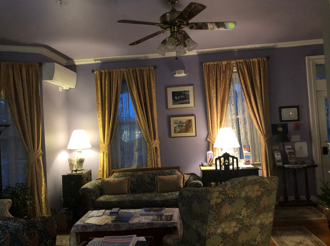 Sutton House Bed & Breakfast主图