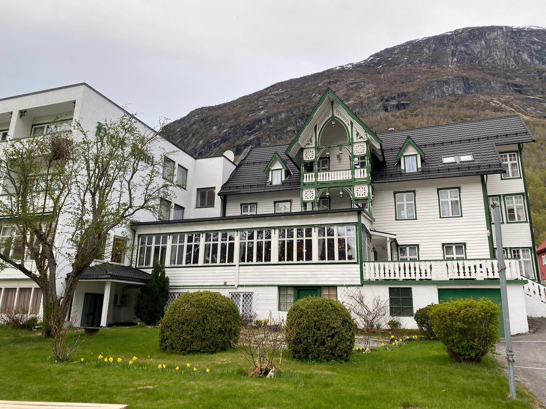 Hjelle Hotel