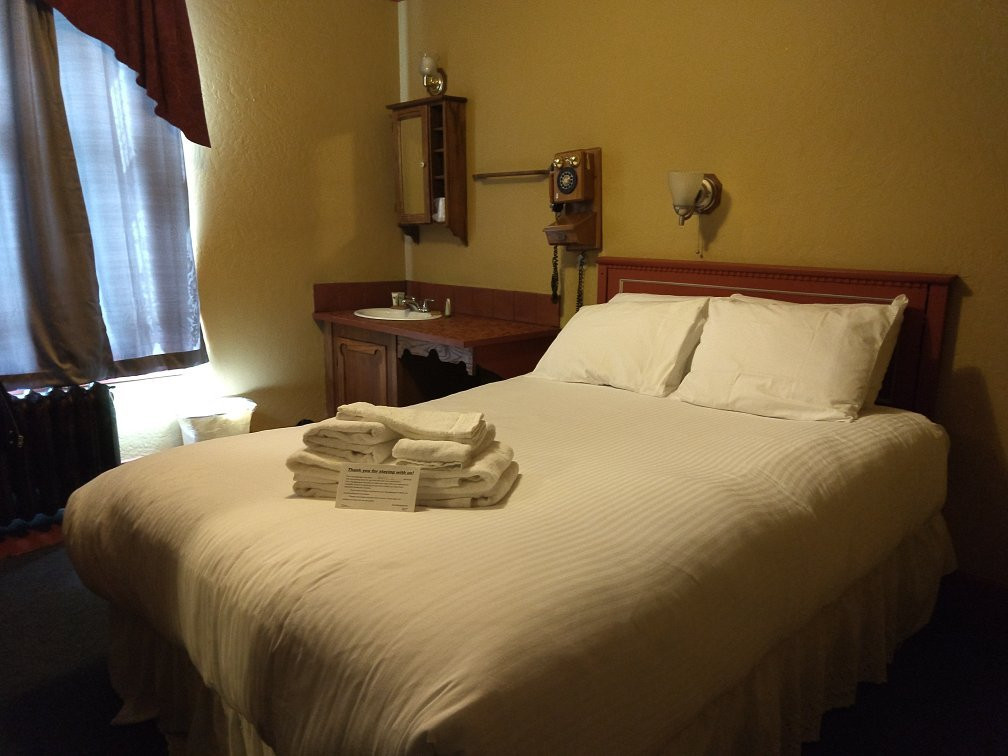 阿拉斯加酒店及酒吧主图