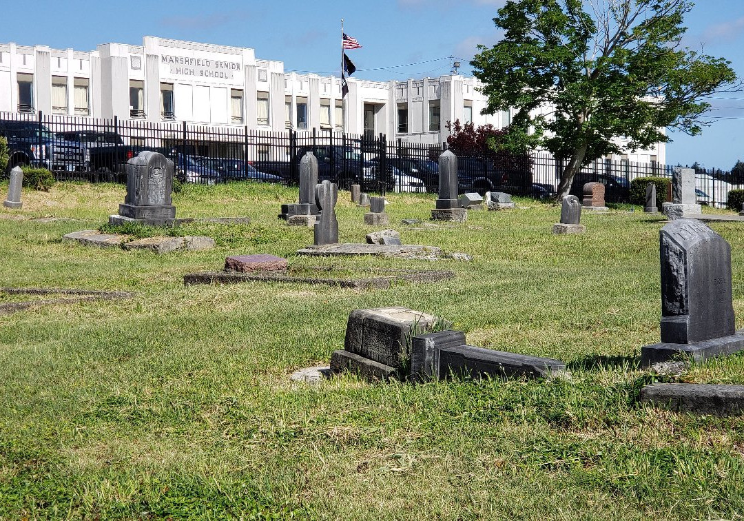 Marshfield Pioneer Cemetery景点图片