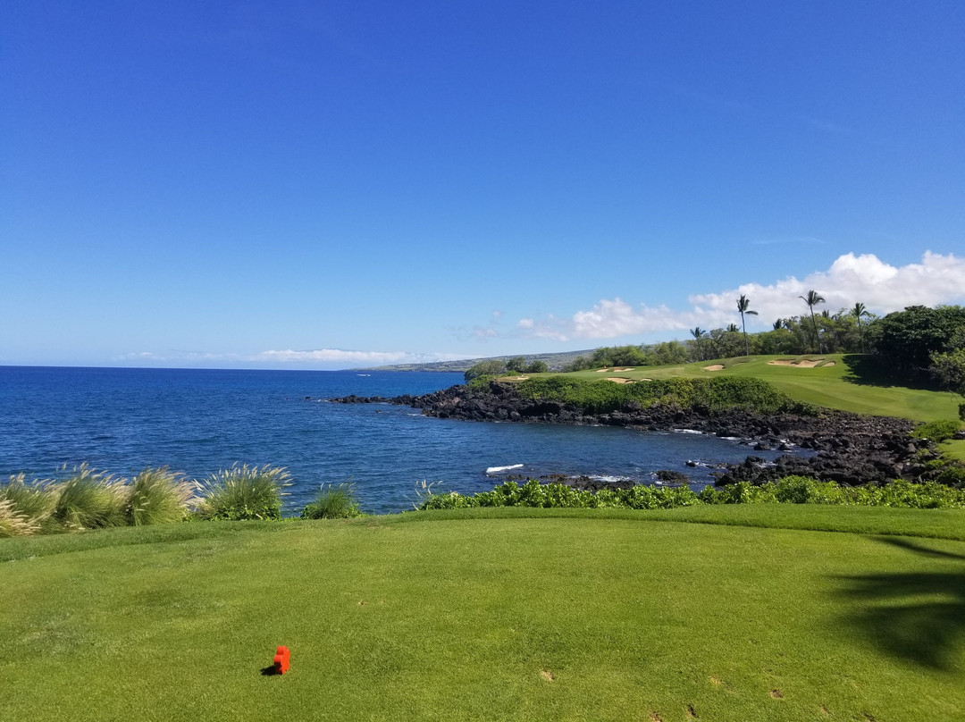 莫纳克亚海滩酒店主图