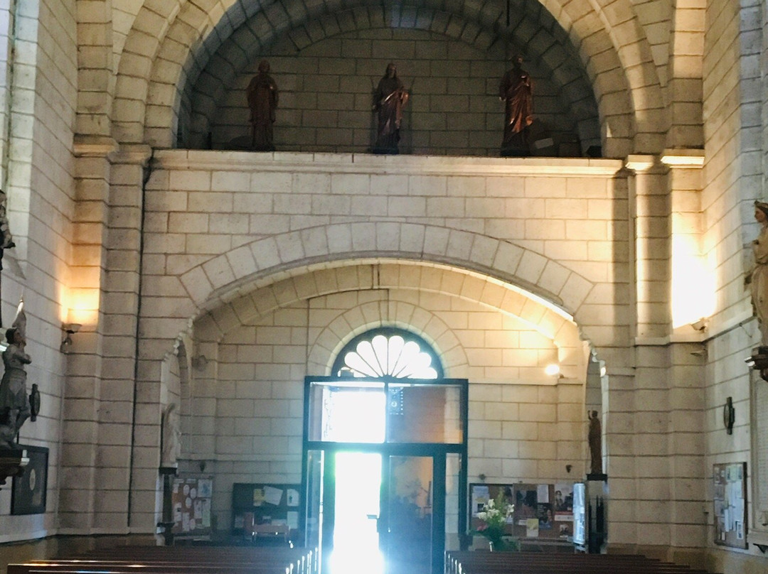 Eglise St Pierre-es-Liens-Lalinde必去景点