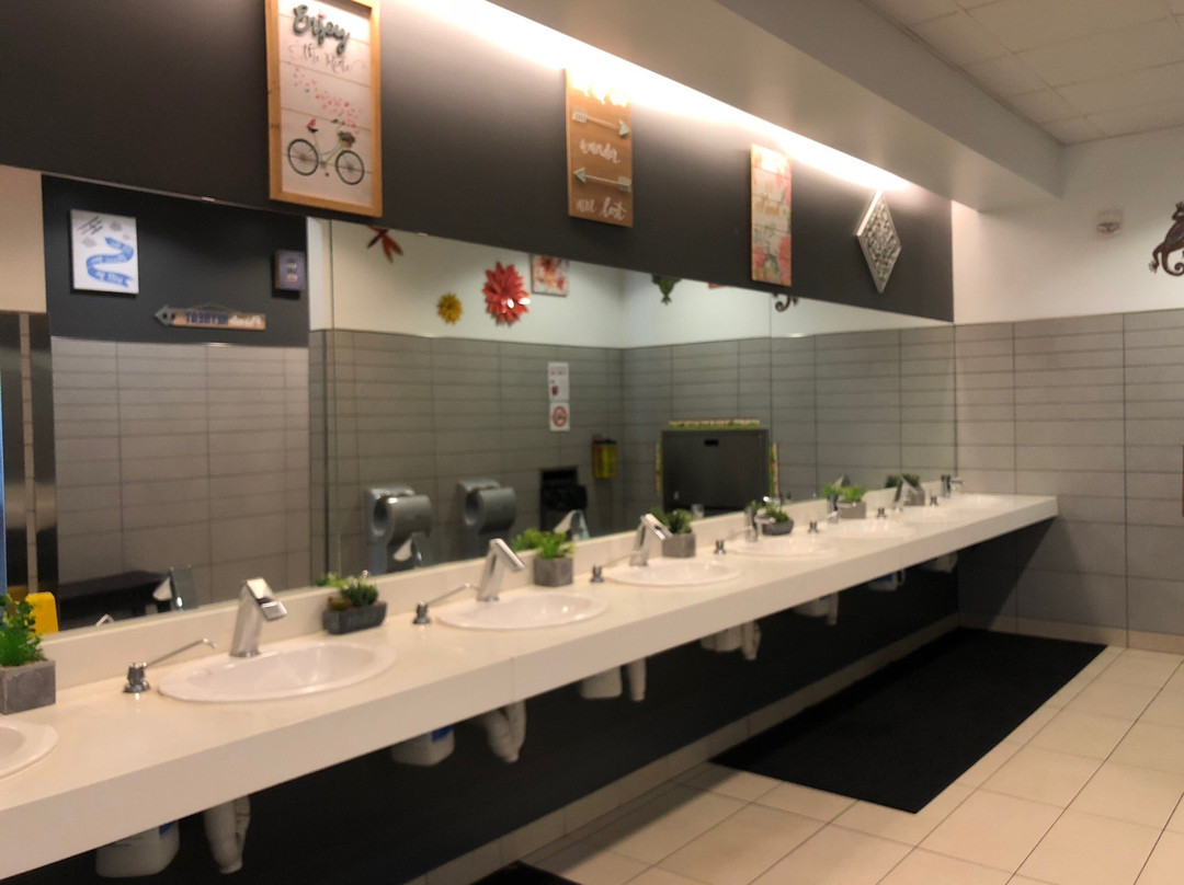 Riviere-Beaudette餐馆和美食-Tim Hortons