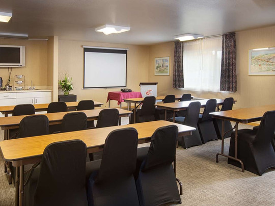 Coast Hilltop Inn主图