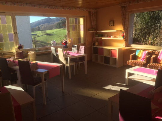 卡梅勒恩家庭式酒店主图