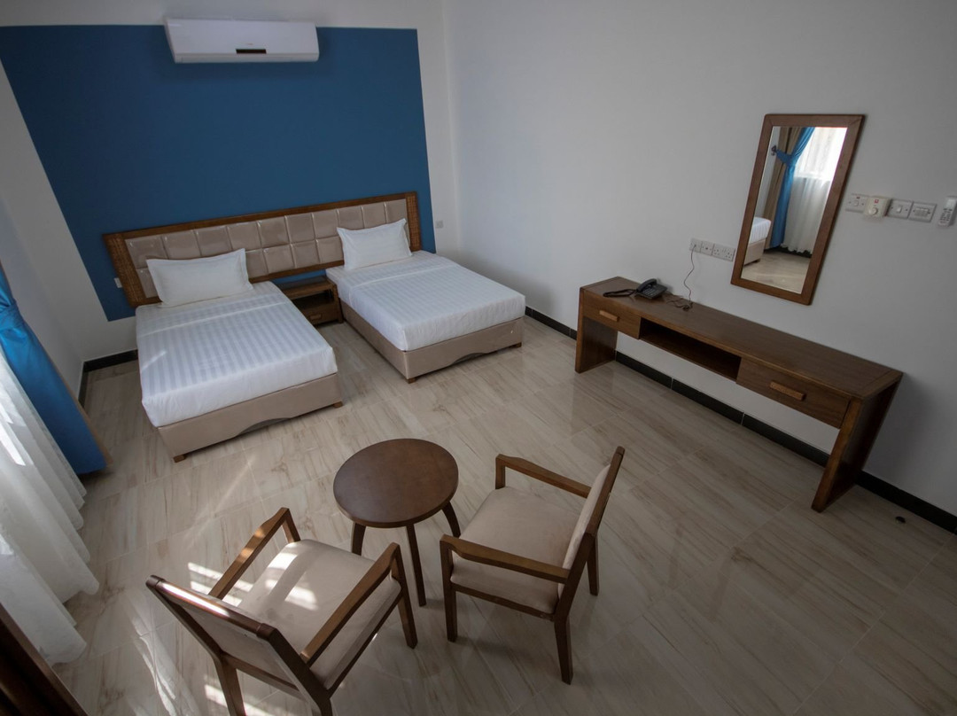 Home Station Hotel主图