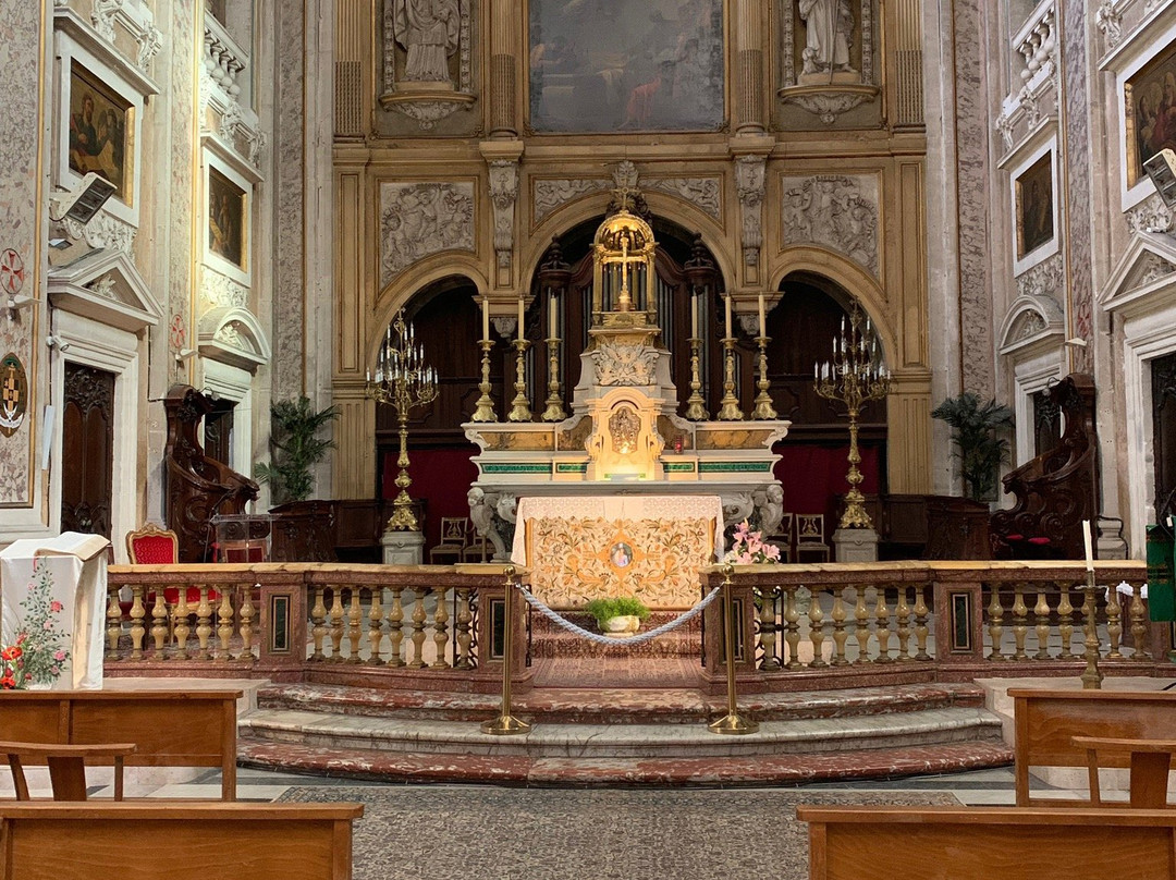 Basilique Notre Dame de Bonsecours-Lablachere必去景点