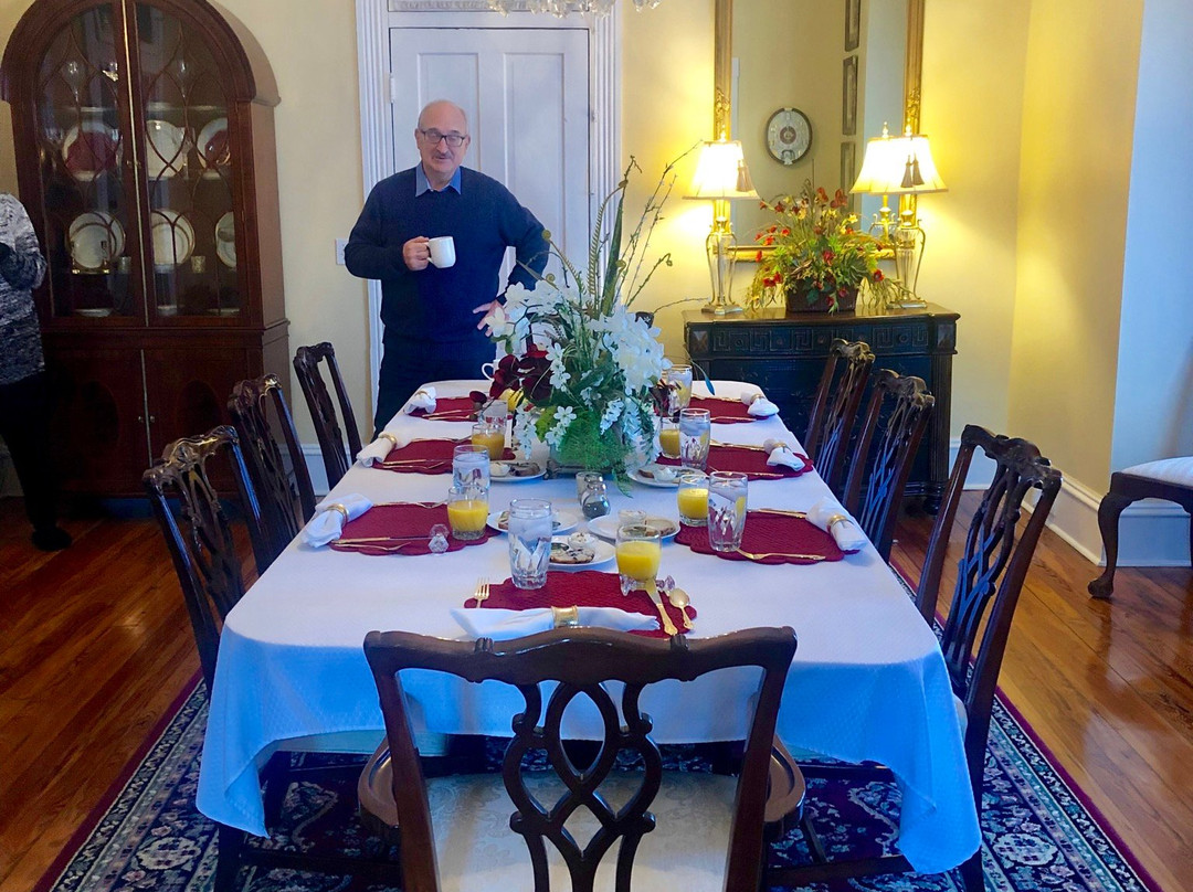 Trowell Historic Inn主图