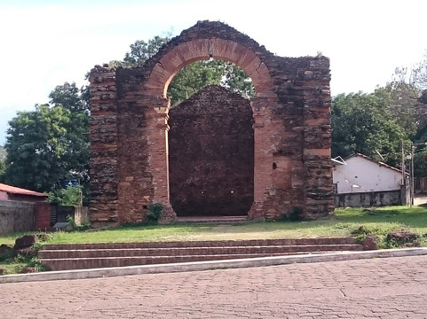 Ruínas da Igreja de Nossa Senhora do Rosario dos Pretos-Natividade必去景点