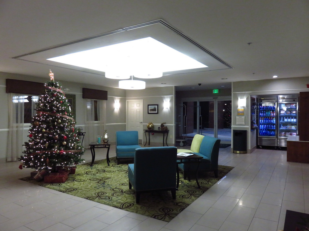 La Quinta Inn & Suites by Wyndham Bakersfield North主图