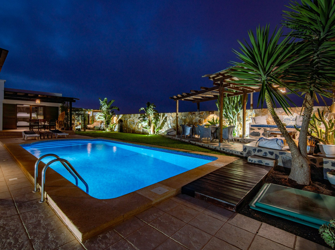 Kalufa Surf House
