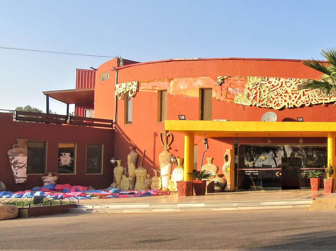 Al Hakaya (La Storia) Eatery and cultural center-米底巴必去景点