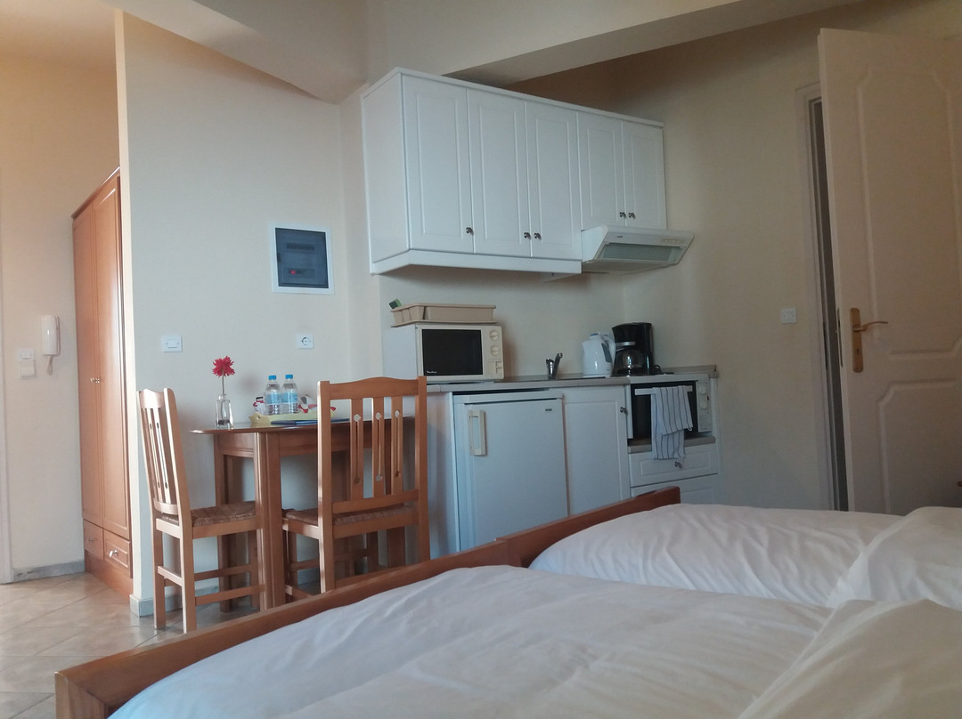 Eviali Apartments主图