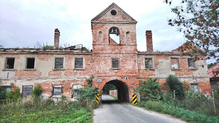 Rozanka Historic Manor Complex景点图片