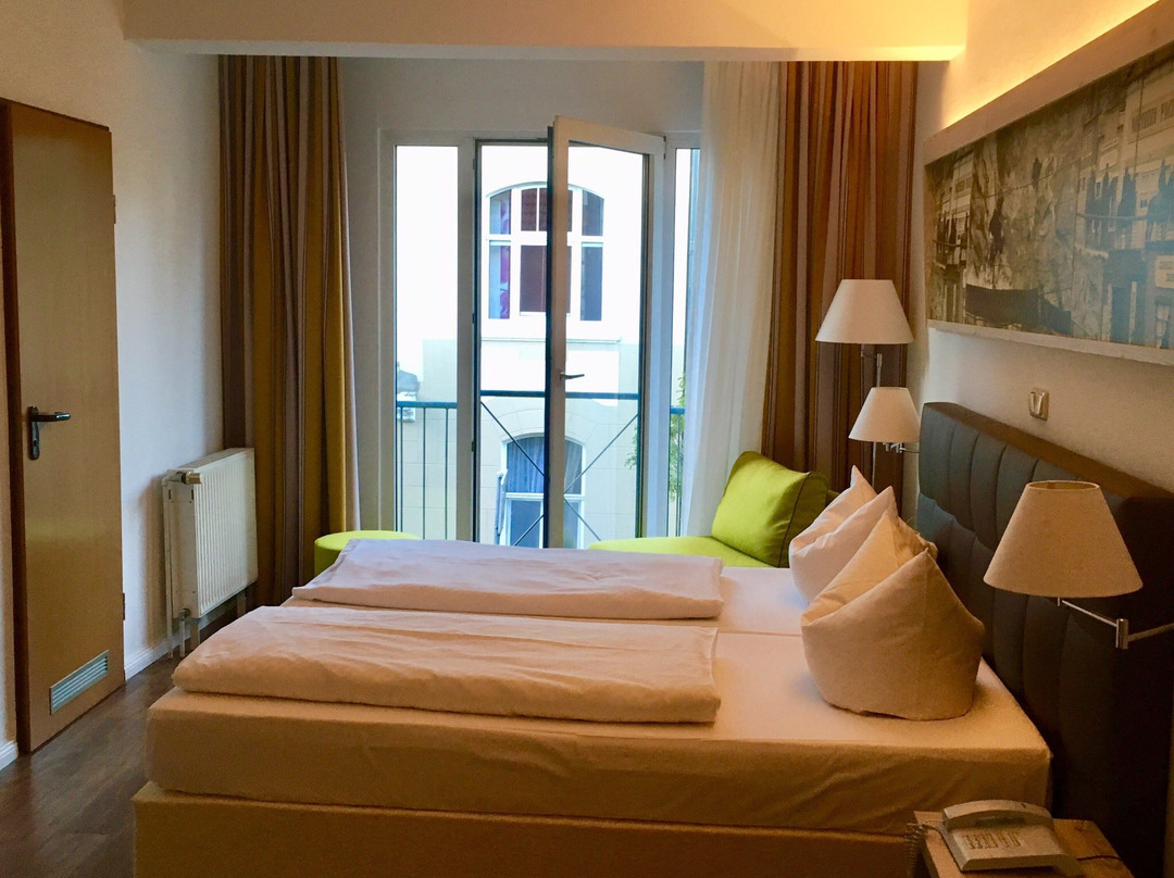 瑞斯登斯酒店主图