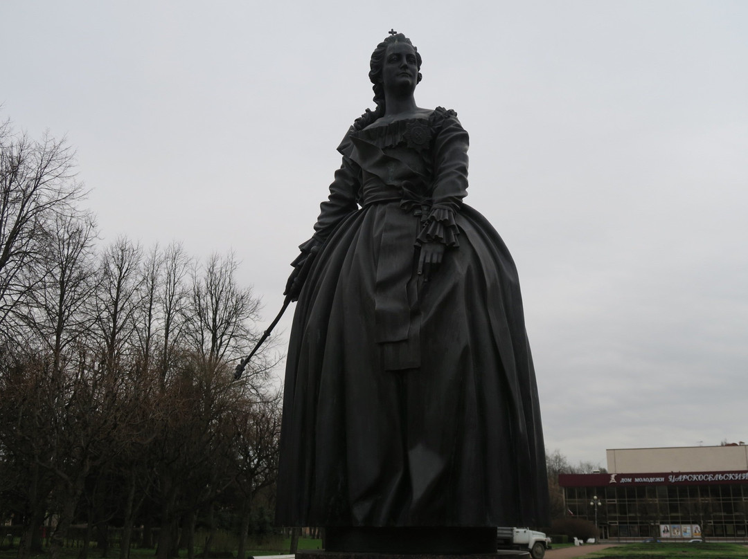 Monument to Empress Catherine II景点图片