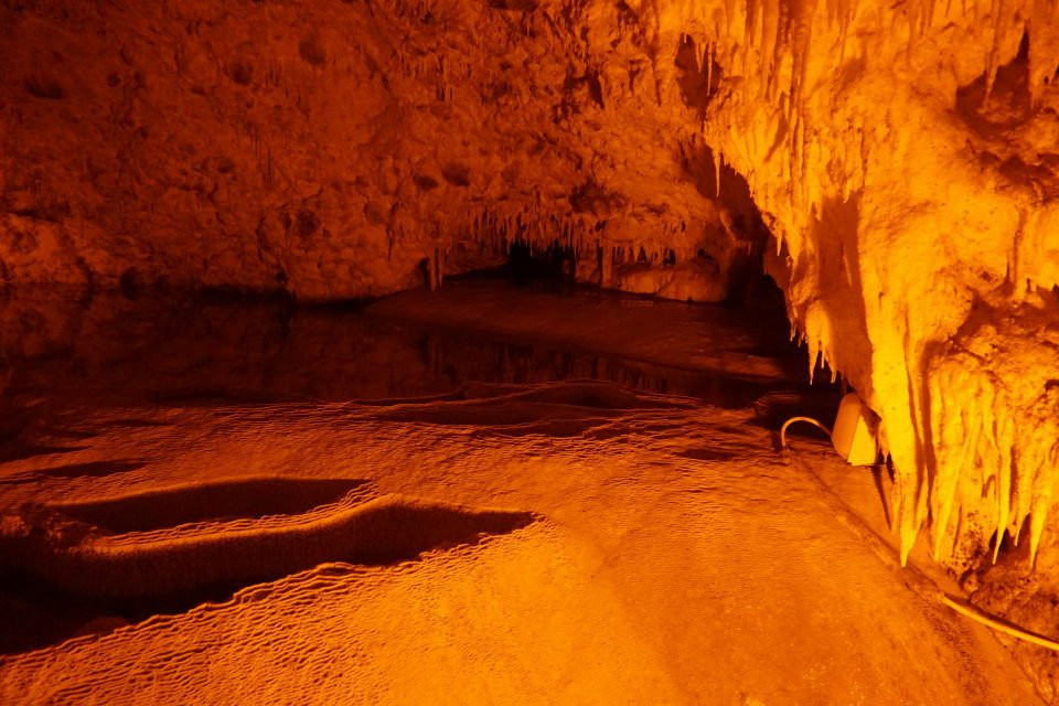 Anemotrypa Cave景点图片