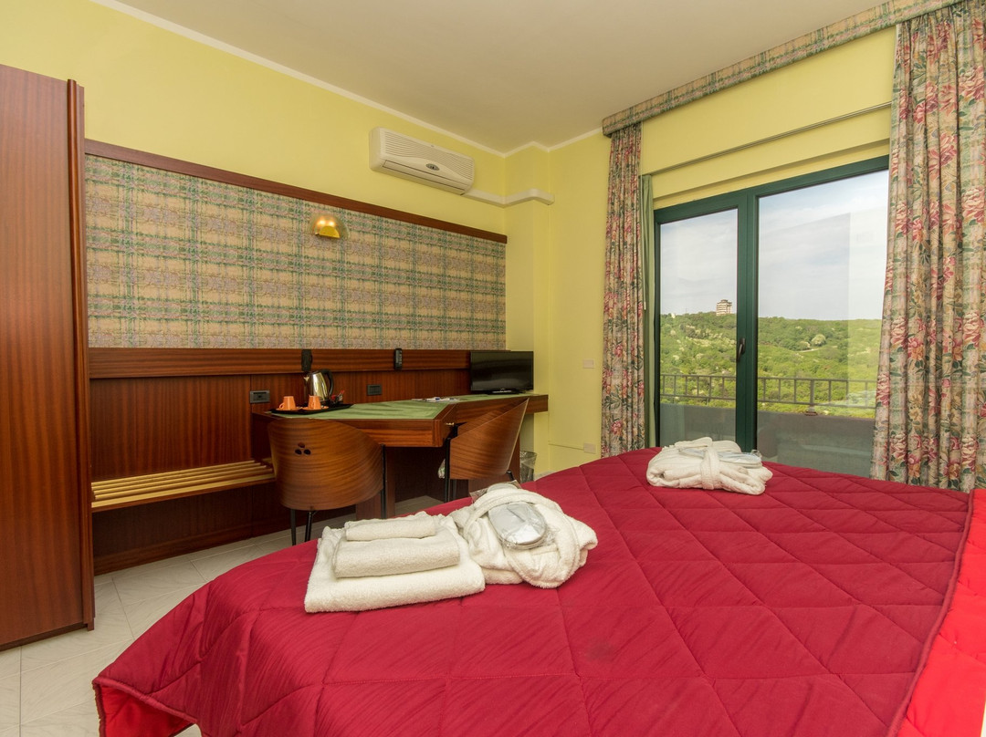 New Petit Hotel主图