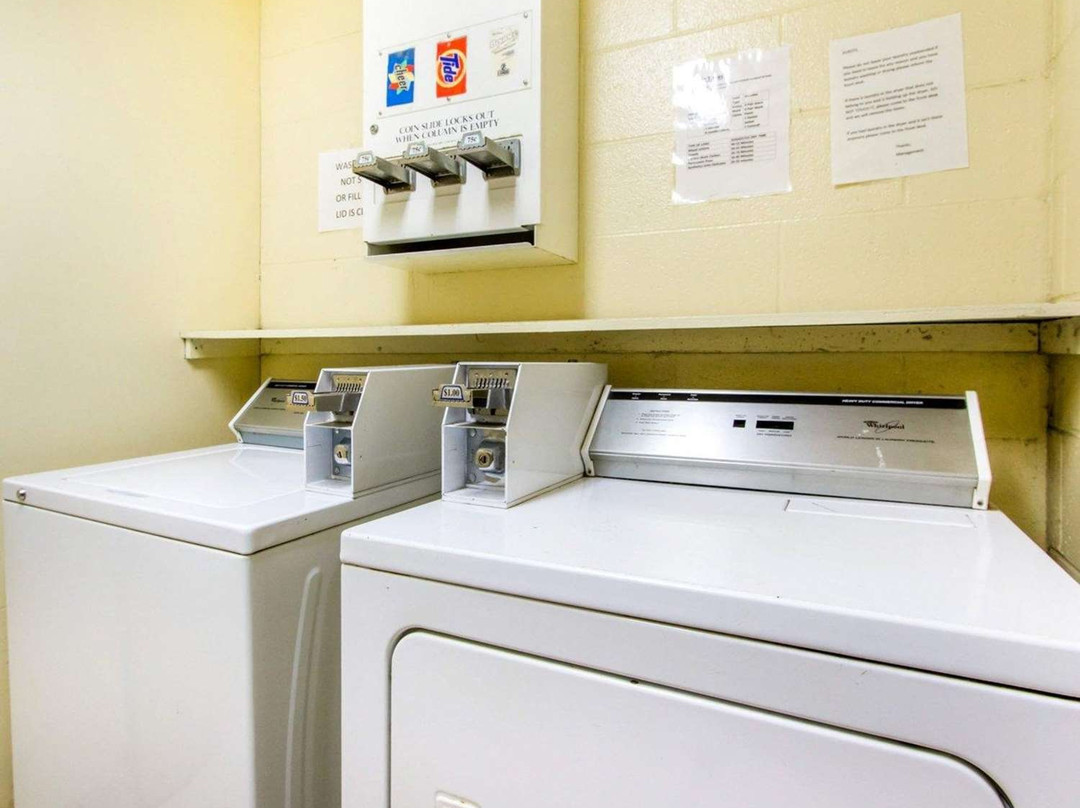 Quality Inn Dyersburg I-155主图