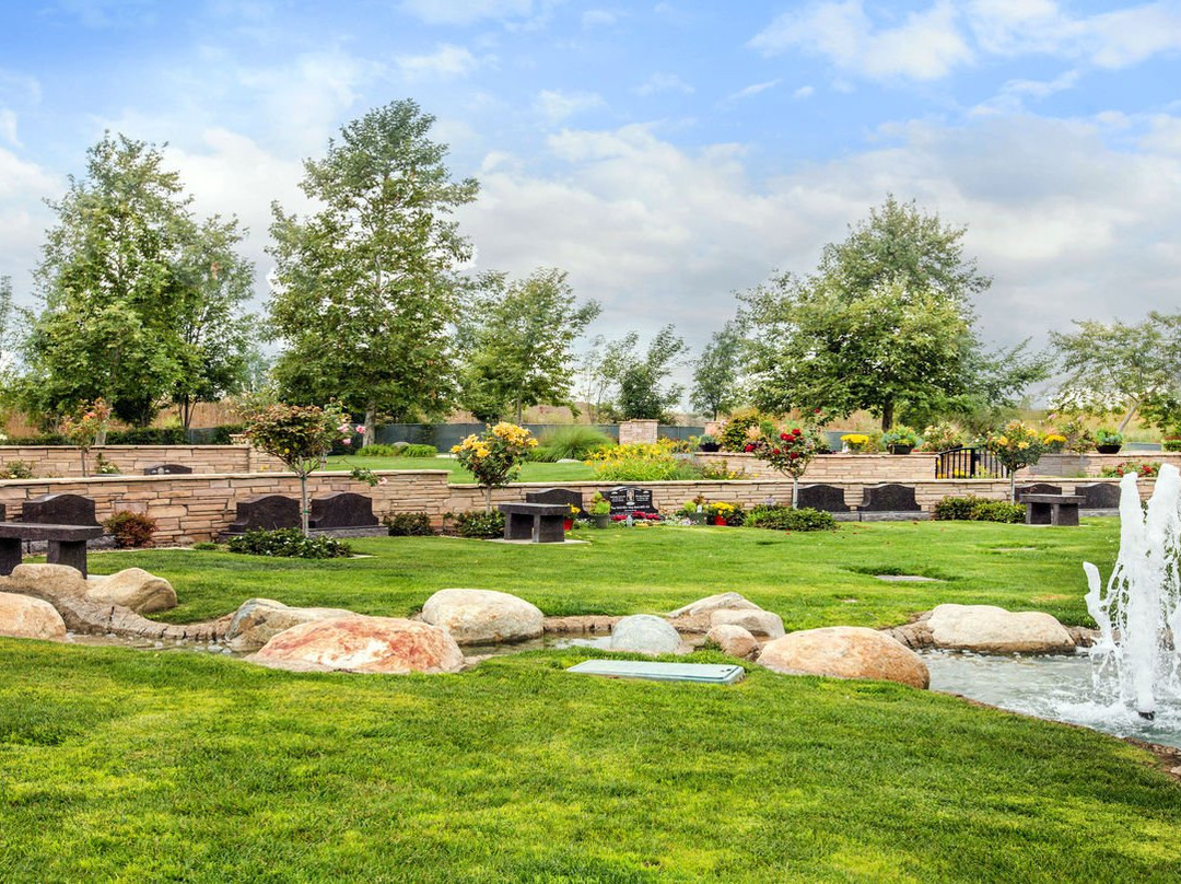 Westminster Memorial Park and Mortuary-Westminster必去景点