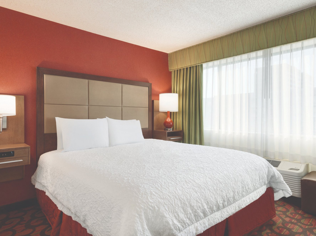 西丹佛联邦中心希尔顿恒庭酒店主图