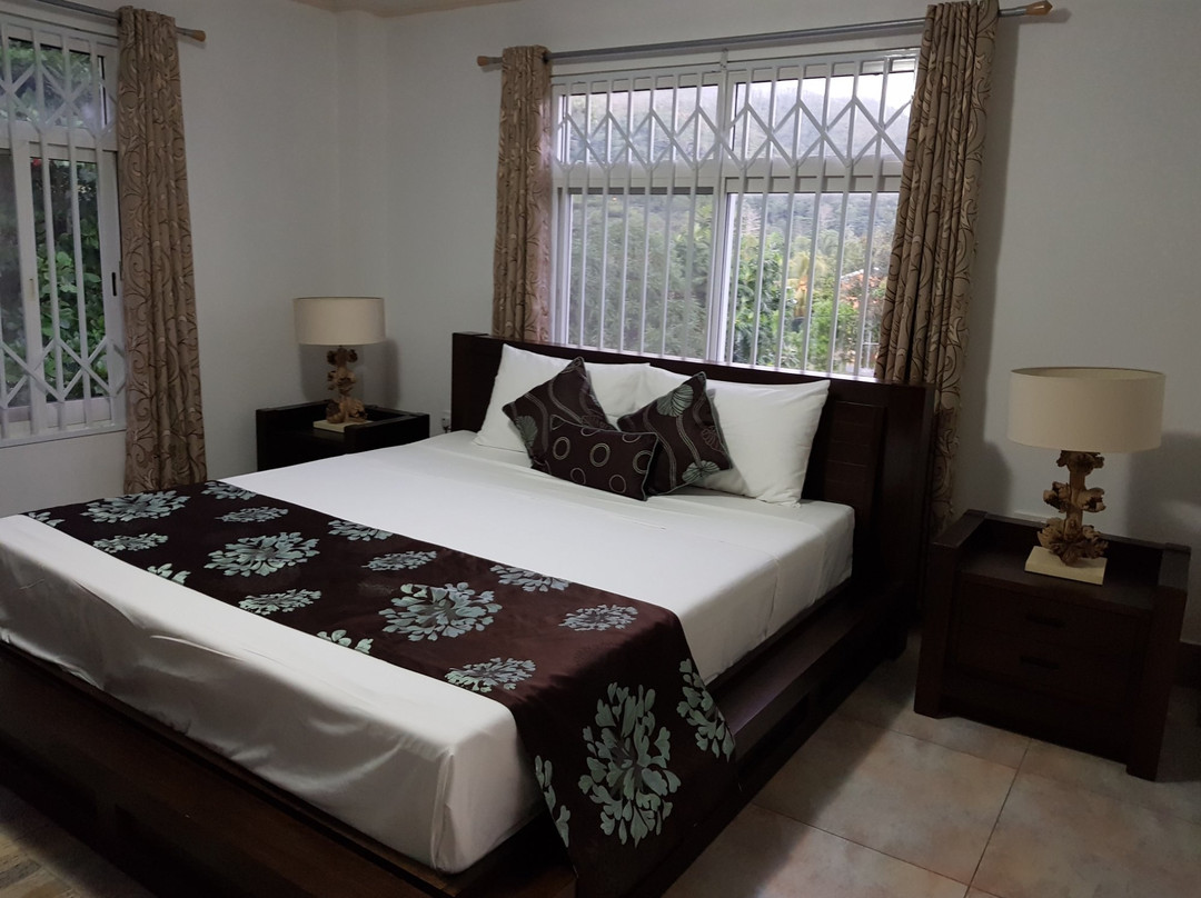 Praslin Holiday Home