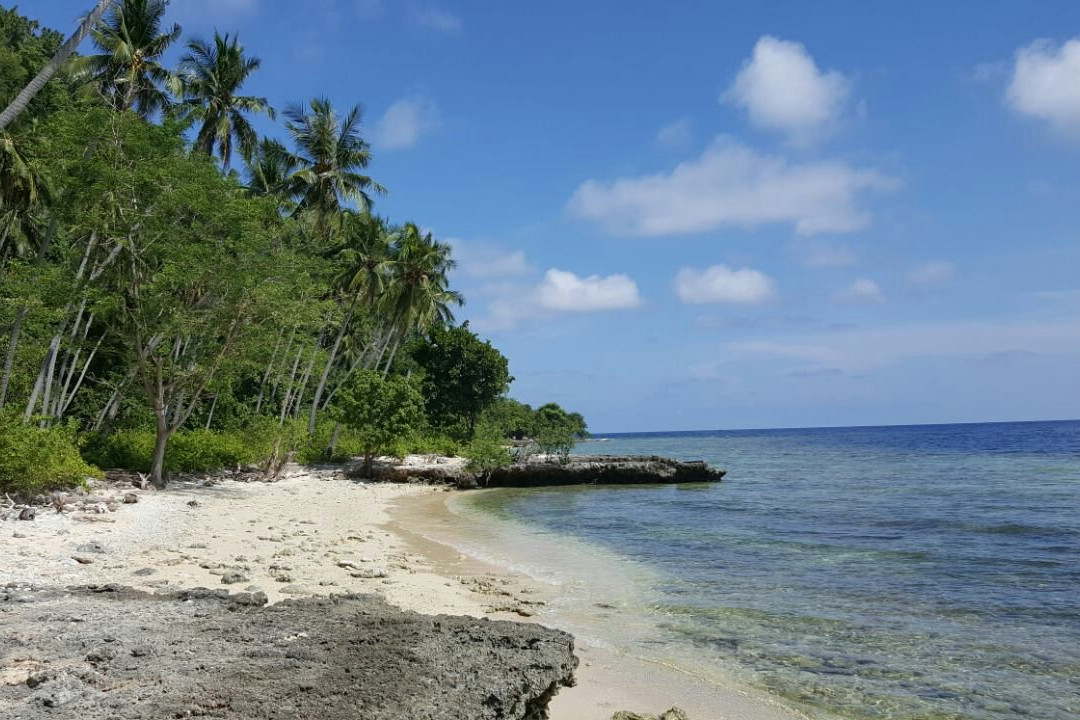 Biluhu Beach景点图片