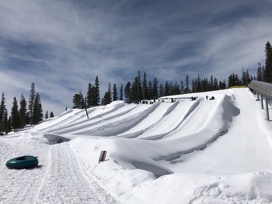 Snow Tubing at Adventure Point-基斯通必去景点
