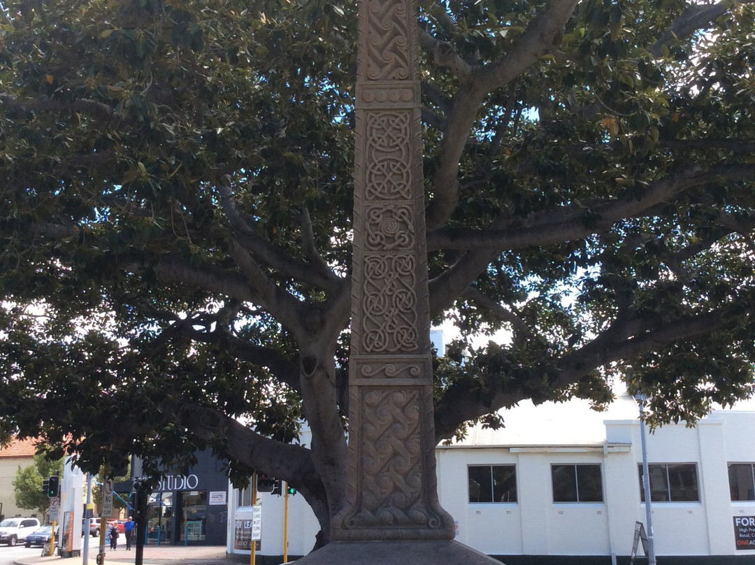 Proclamation Tree & Marmion Memorial景点图片