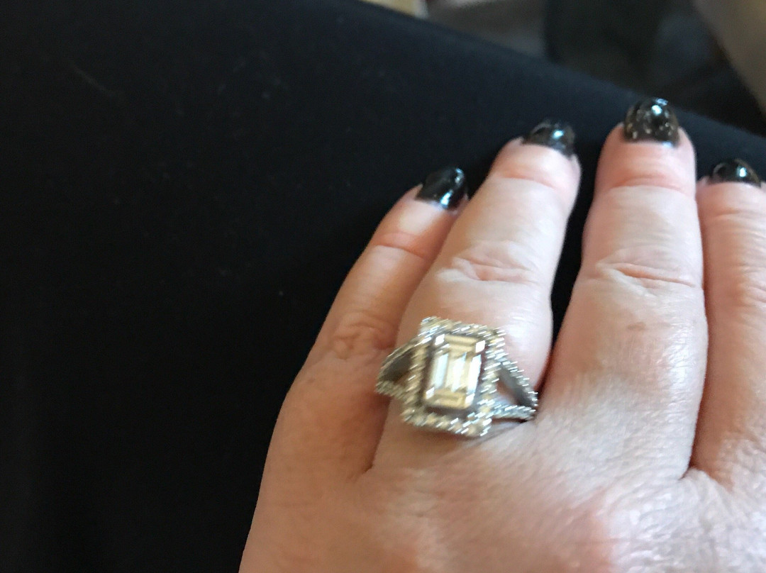 Akriti Jewellers-斋蒲尔必去景点