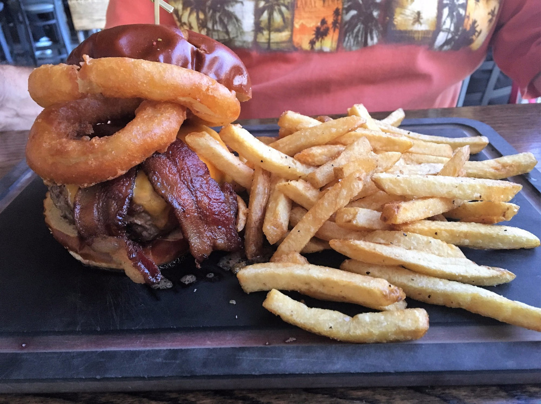 Geneva餐馆和美食-The Burger Local