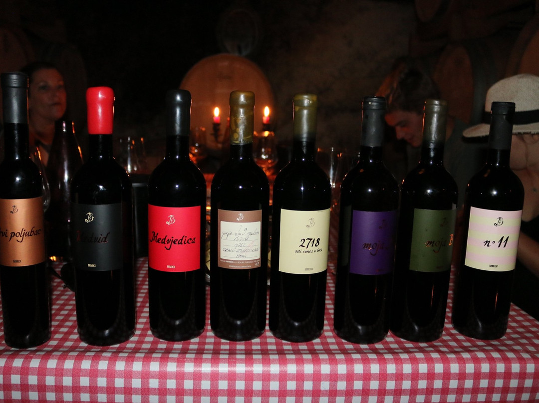 Dubokovic Wine景点图片