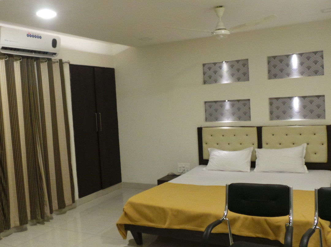 Hotel Galaxy Residency主图