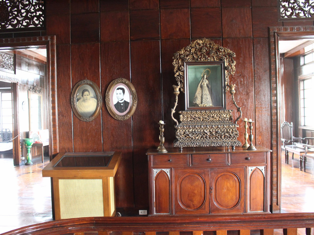 Museo nina Leon at Galicano Apacible景点图片