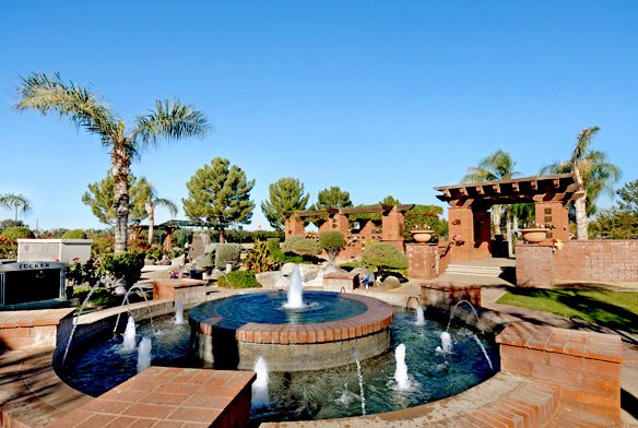 West Resthaven Funeral Home and Park Cemetery-格兰岱尔必去景点