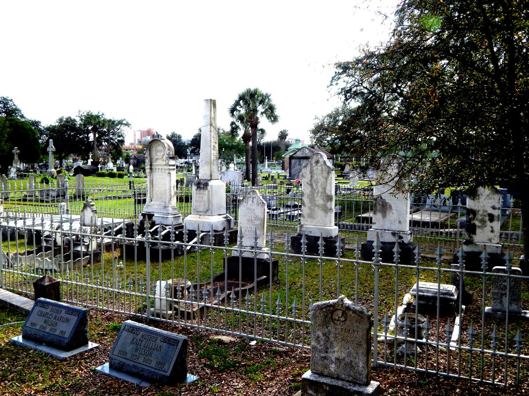 St. Michael's Cemetery景点图片