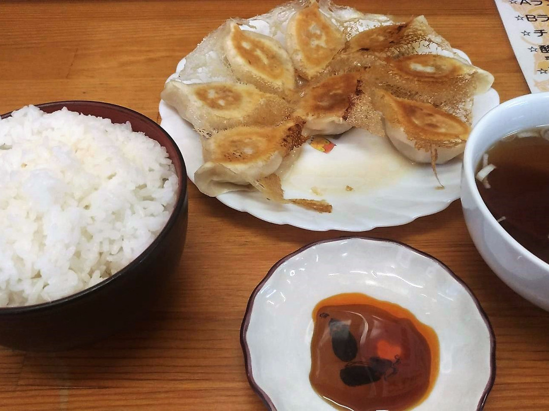 大連餃子　秀輝堂