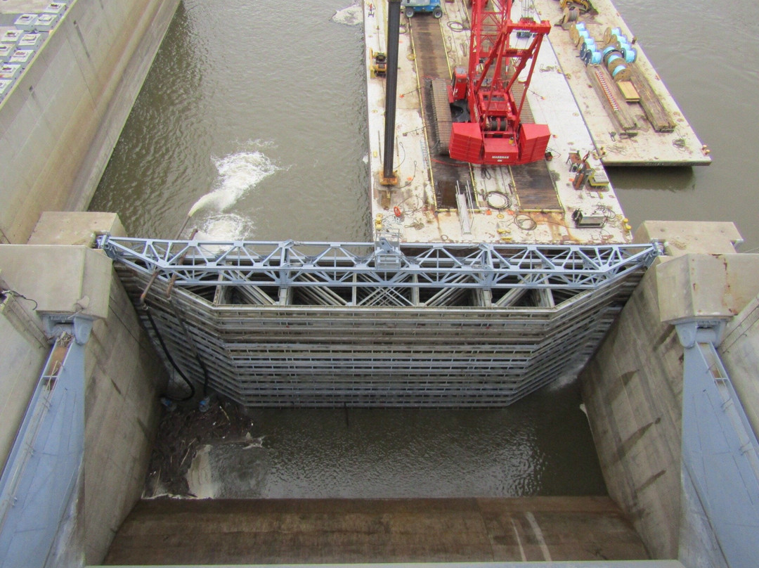Melvin Price Locks and Dam-East Alton必去景点