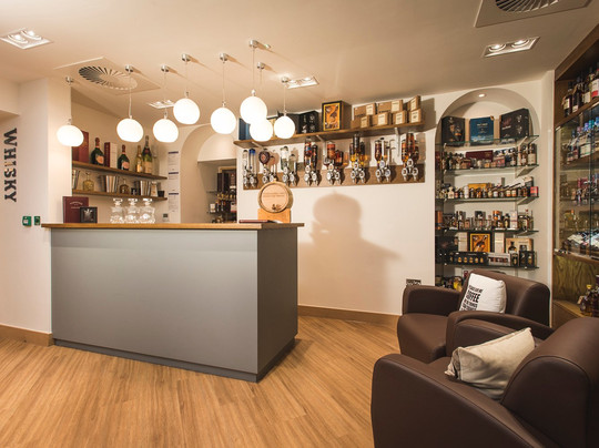 Turmeaus Cigars & Whisky-利物浦必去景点