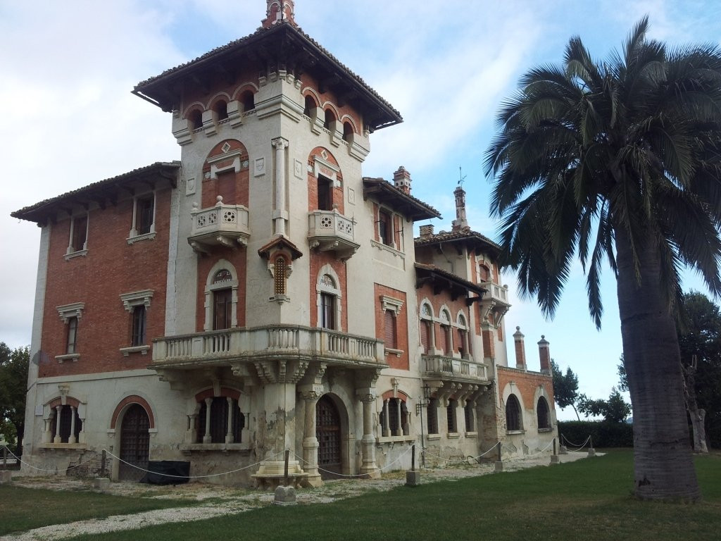 Tenute del Borgo-Cossignano必去景点