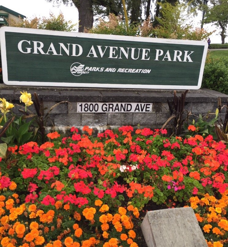 Grand Avenue Park景点图片