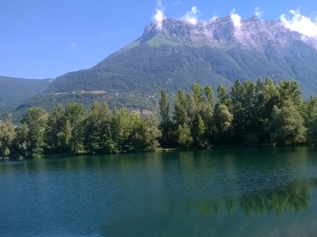 Lac de Carouge景点图片