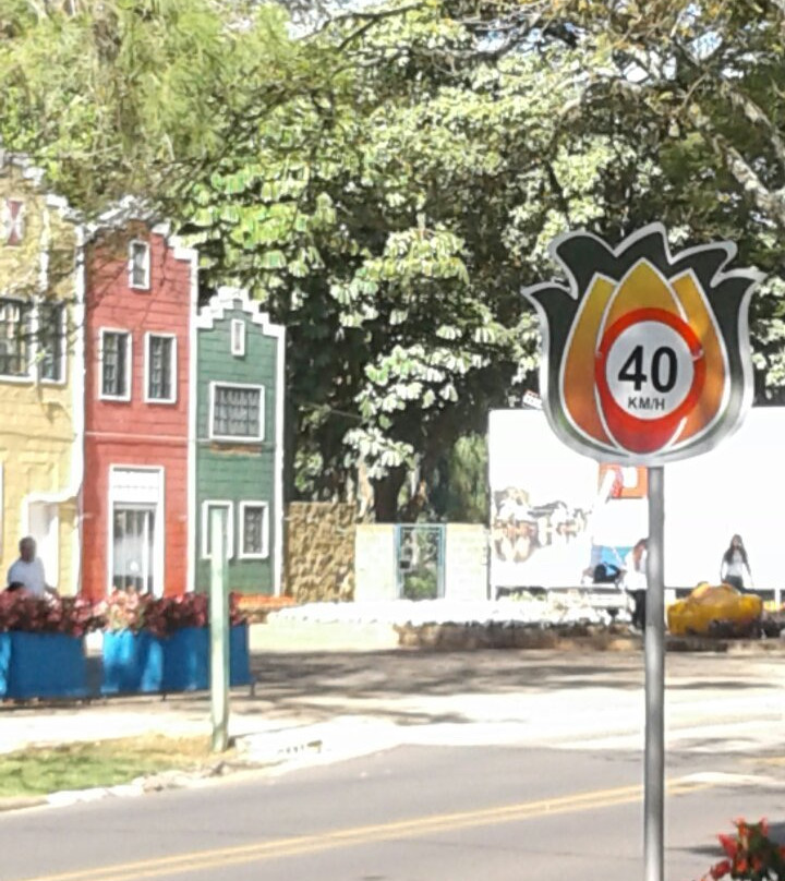 Praça dos Pioneiros景点图片
