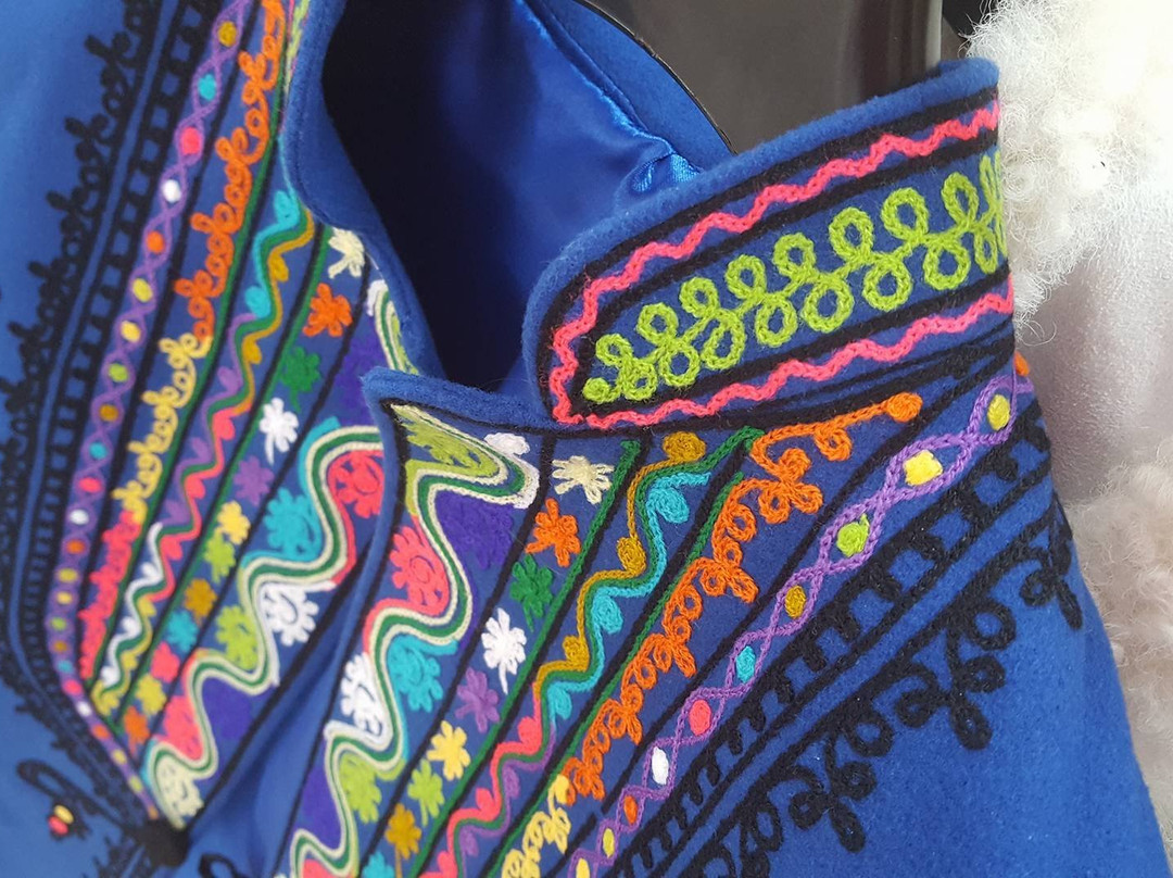 Romanian Folk Art Fashion景点图片