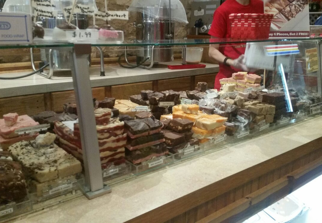 Lone Star Candy Bar-弗雷德里克斯堡必去景点