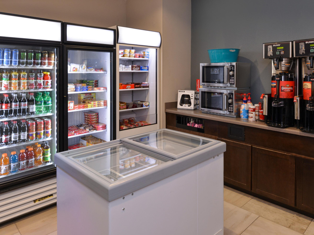 Legacy Suites Hotel主图