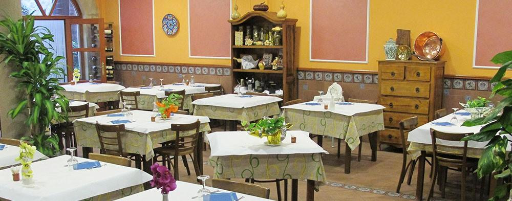 Hostal Restaurante El Surtidor主图