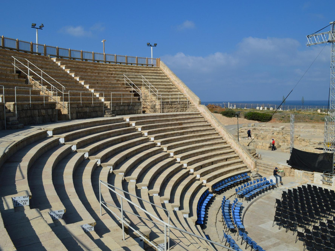 凯撒利亚旅游景点-Theatre at Caesarea National Park