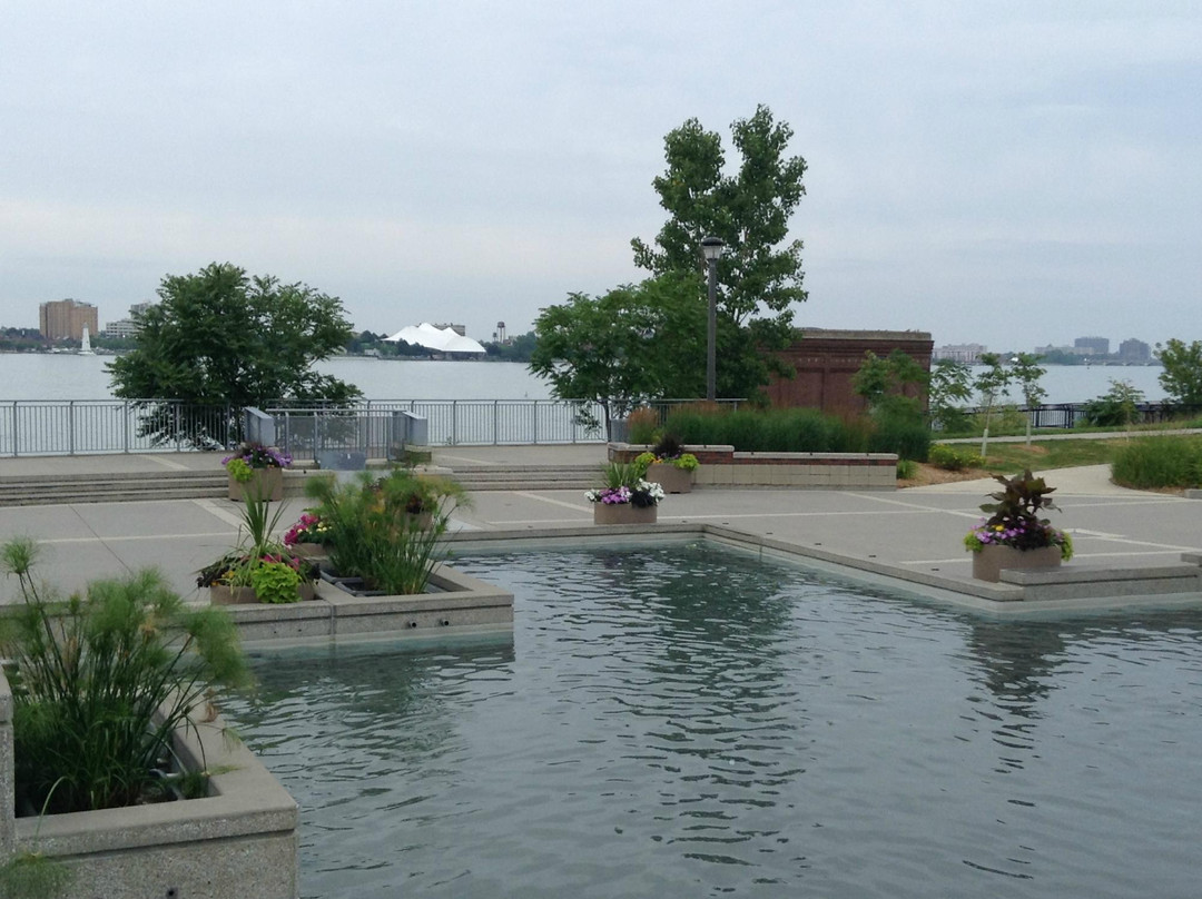 Bert Weeks Memorial Gardens-温莎堡必去景点